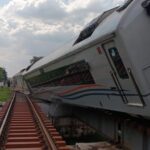 ka-purwojaya-tujuan-gambir-purwokerto-anjlok-di-emplasemen-stasiun-kedunggedeh-1761396149907_169